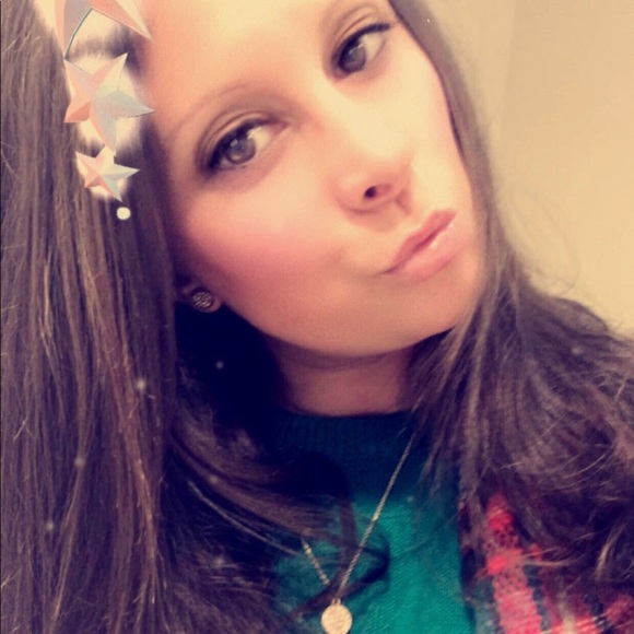 Meet your Posher, Amanda - Picture 15 of 16